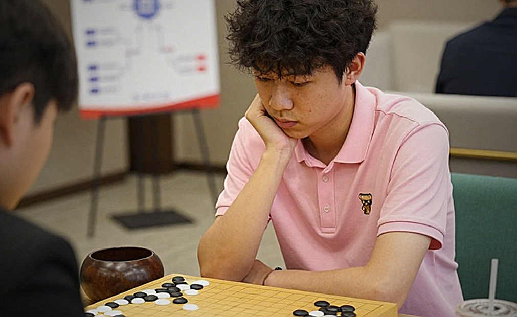 ChessBase Magazine #225: प्राग के 27 मिनिएचर और शतरंज की धीमी होती लिखित स्मृति ChessBase Magazine #225: प्राग के 27 मिनिएचर और शतरंज की धीमी होती लिखित स्मृति