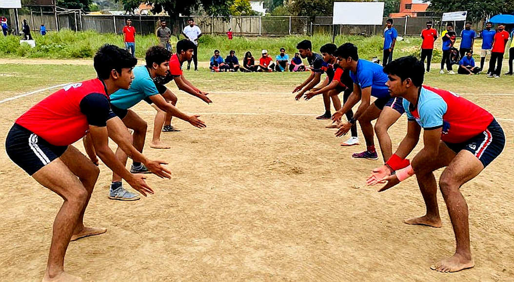 कॉमनवेल्थ कबड्डी चैंपियनशिप 2026: पहले दिन की तालिका सटीक है, पर भ्रामक भी — जो टीमें खेली ही नहीं, वे ऊपर क्यों? कॉमनवेल्थ कबड्डी चैंपियनशिप 2026: पहले दिन की तालिका सटीक है, पर भ्रामक भी — जो टीमें खेली ही नहीं, वे ऊपर क्यों?